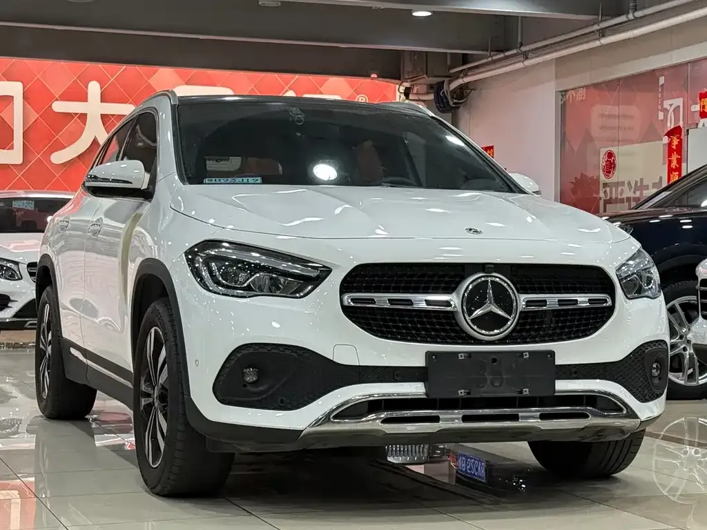 Mercedes-Benz GLA — фото 8