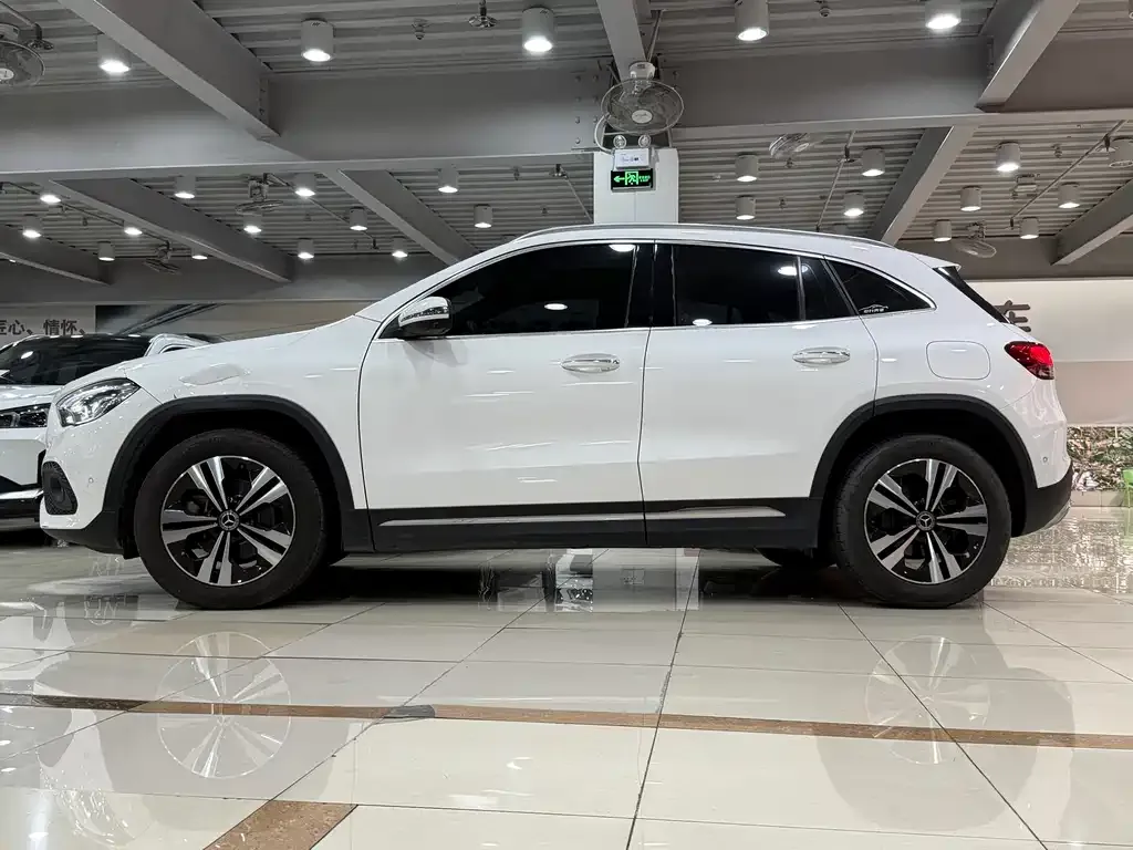 Mercedes-Benz GLA — фото 10
