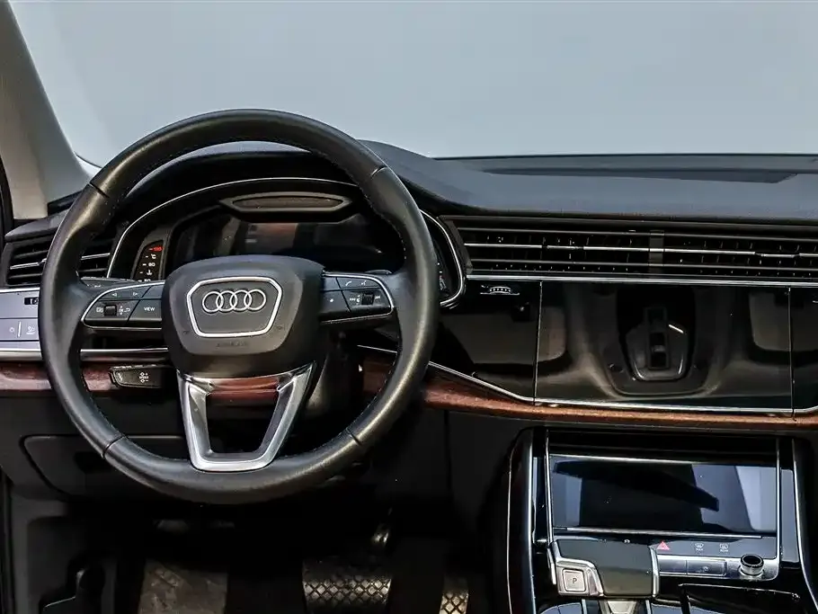 Audi Q7 — фото 3