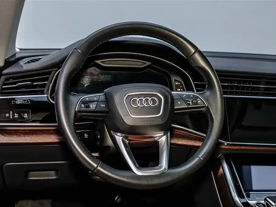 Audi Q7 — фото 4