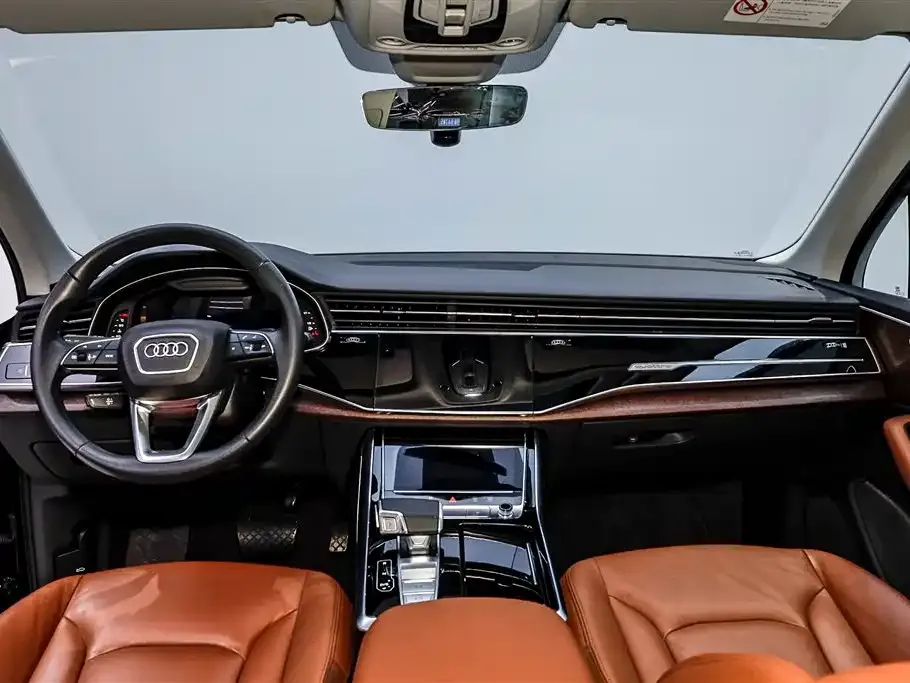 Audi Q7 — фото 5