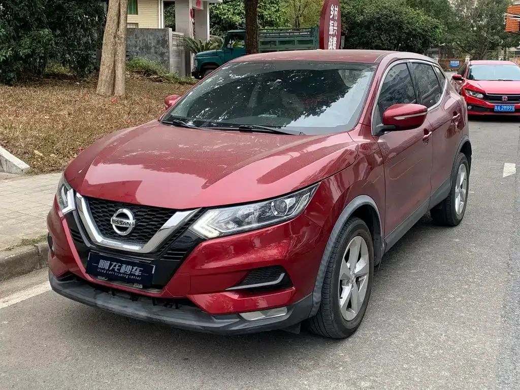 Nissan Qashqai — фото 1