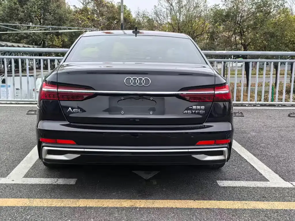 Audi A6L — фото 3