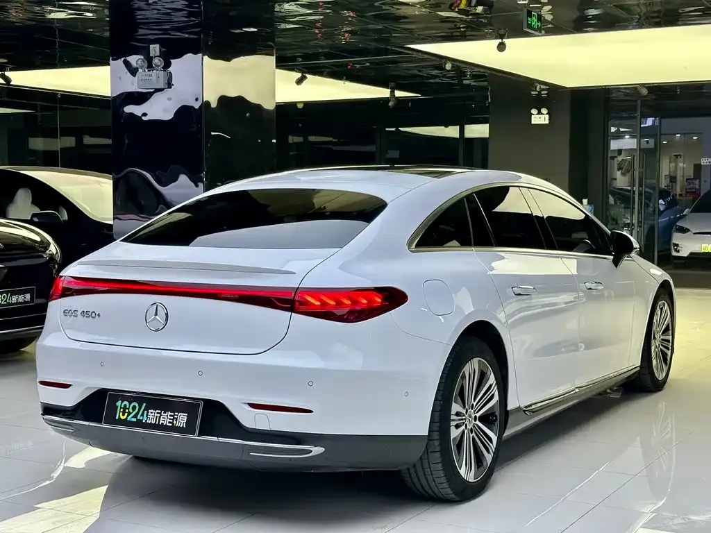 Mercedes-Benz EQS — фото 10