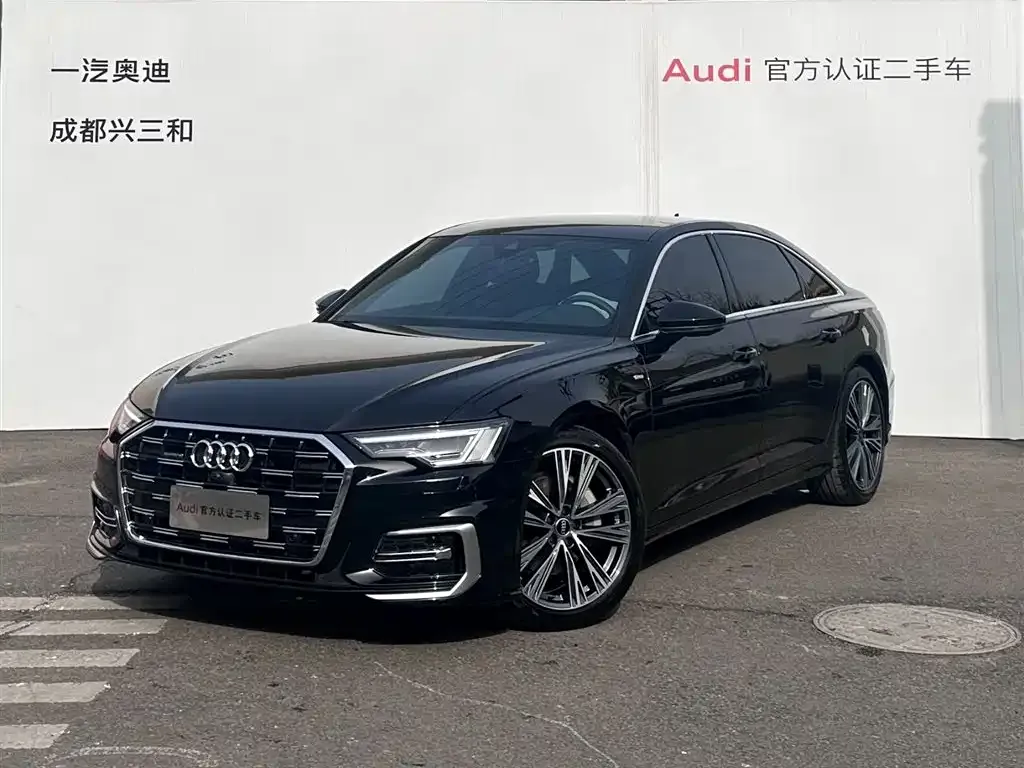 Audi A6L — фото 1