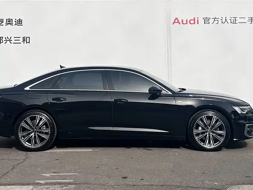 Audi A6L — фото 2