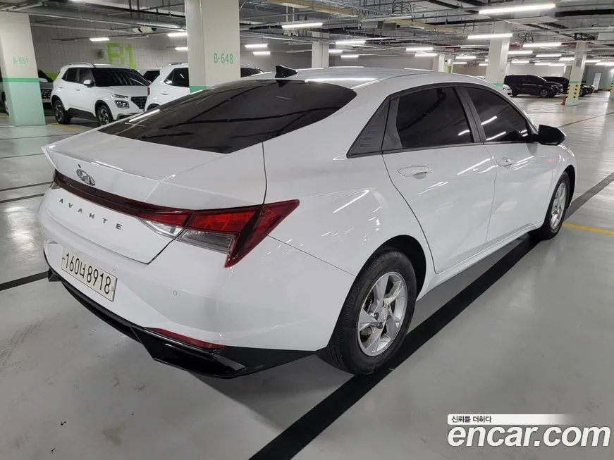 Hyundai AVANTE — фото 3