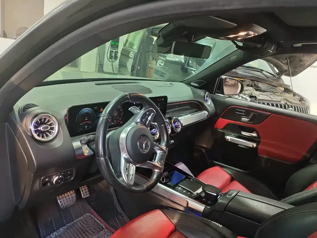 Mercedes-Benz GLB AMG — фото 5