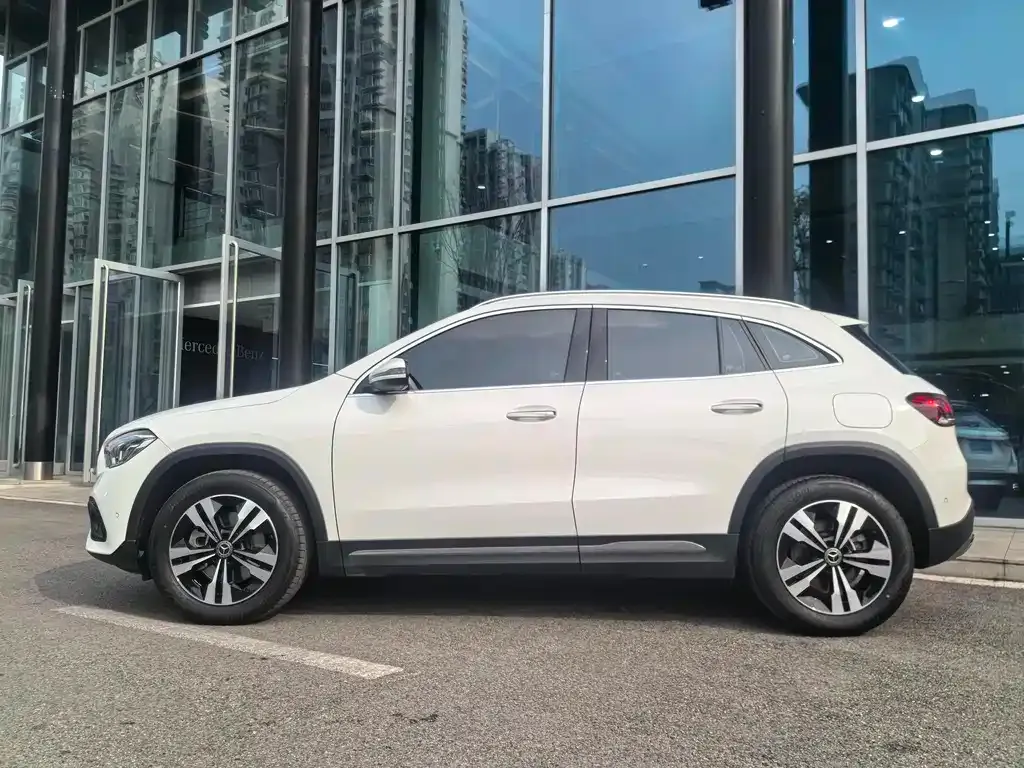 Mercedes-Benz GLA — фото 8