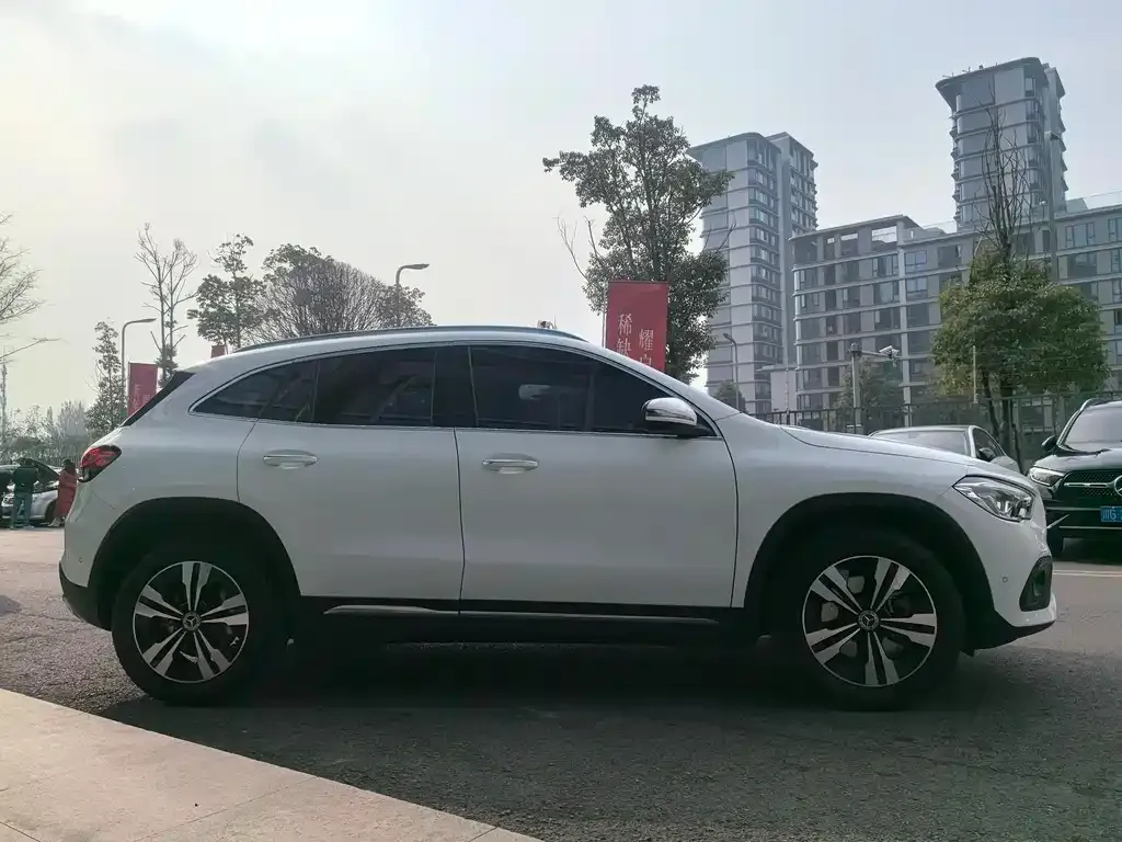 Mercedes-Benz GLA — фото 3