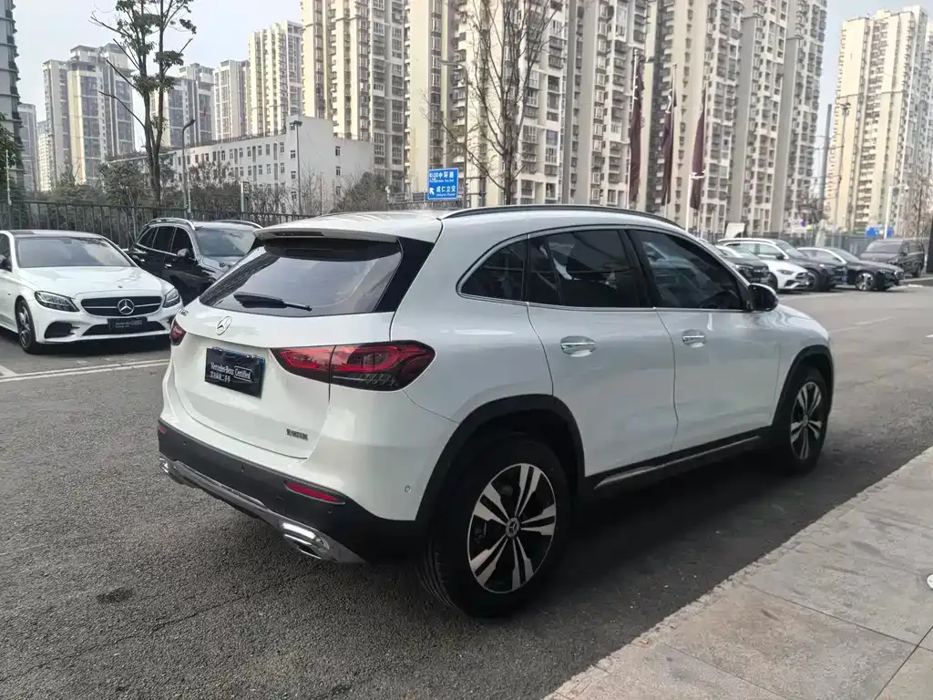 Mercedes-Benz GLA — фото 10