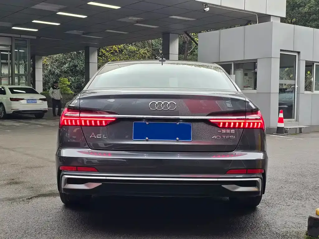 Audi A6L — фото 2