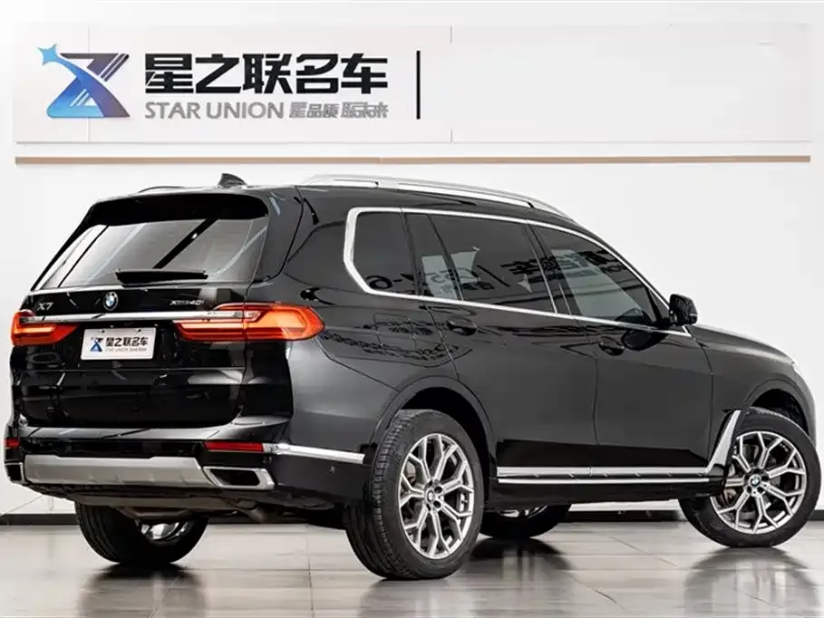 BMW X7 — фото 10