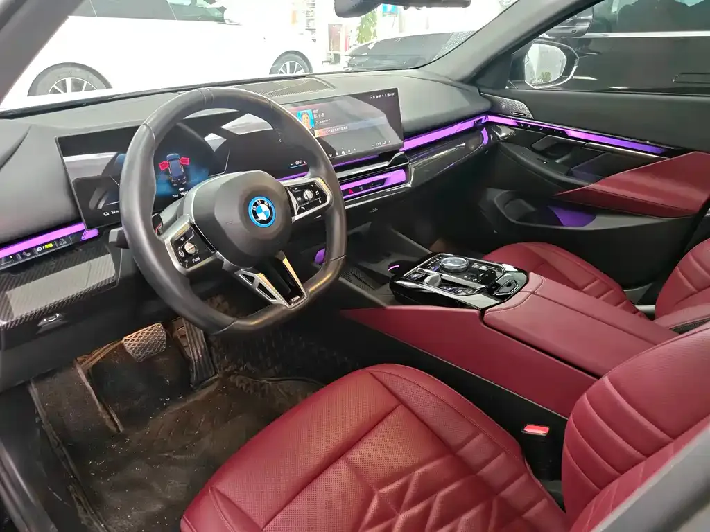BMW i5 — фото 5