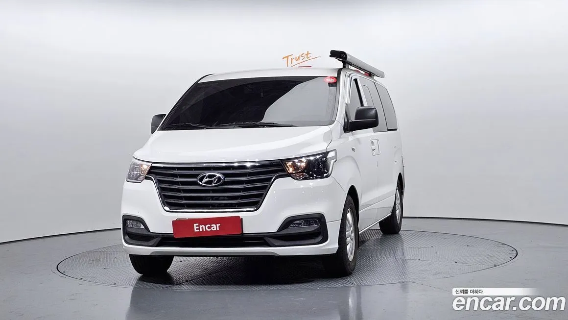 Hyundai Starex — фото 3