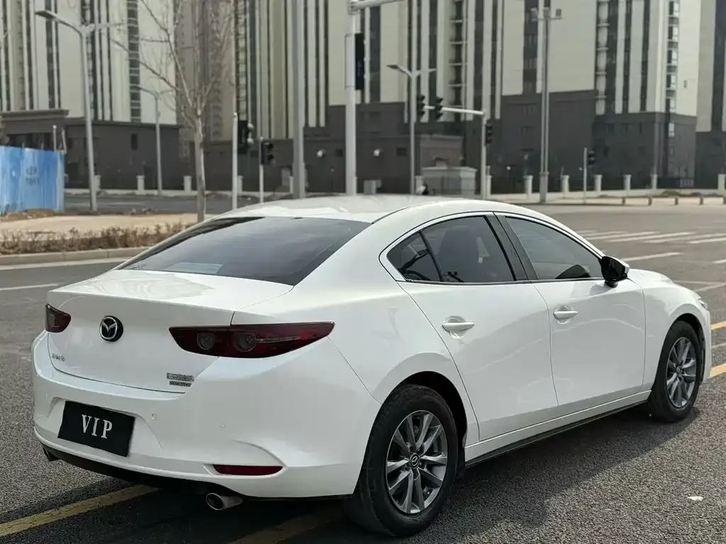 Mazda 3 Axela — фото 2