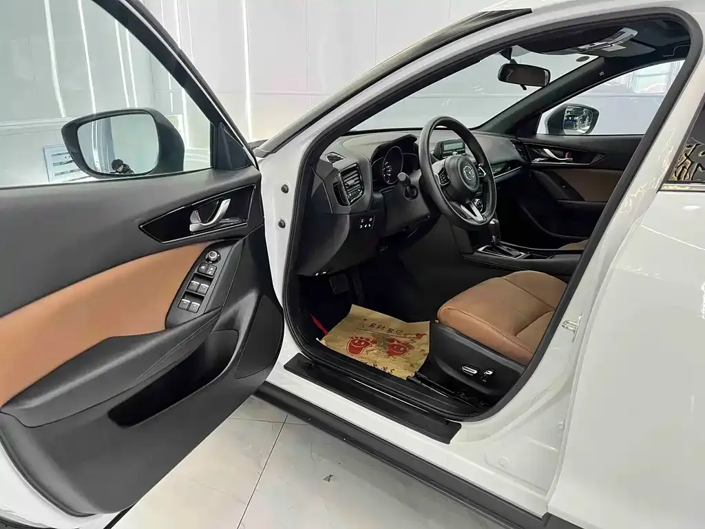 Mazda CX-4 — фото 3