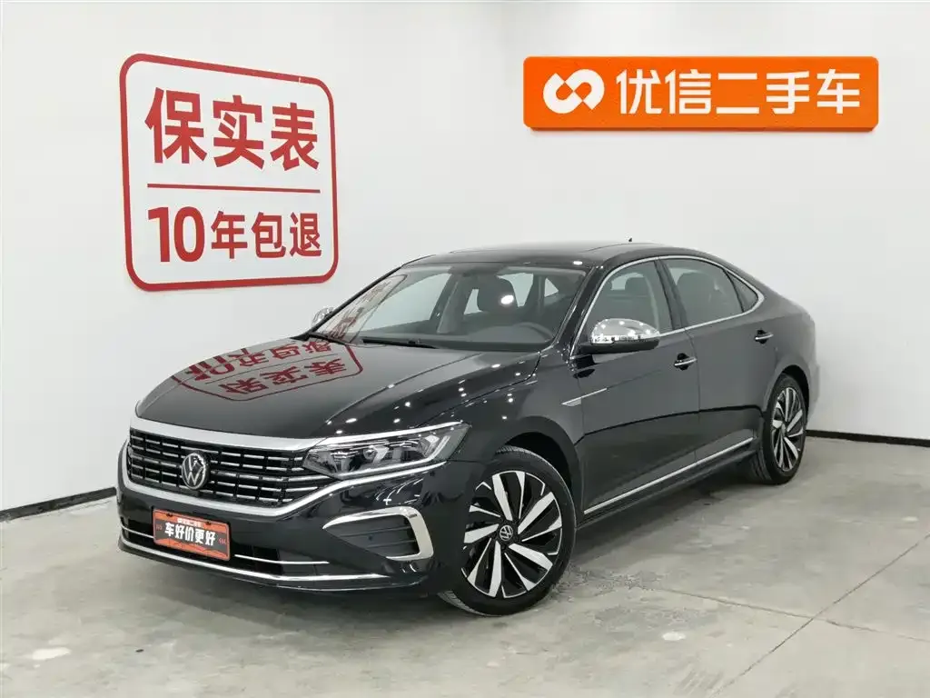 Volkswagen Passat — фото 1