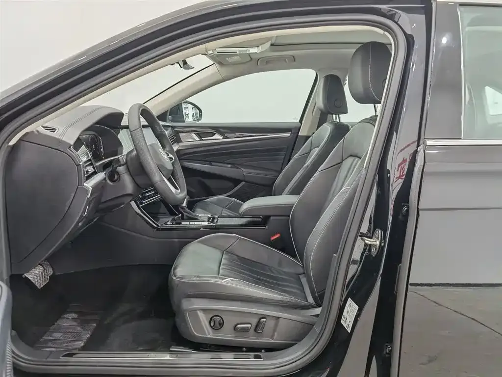 Volkswagen Passat — фото 5