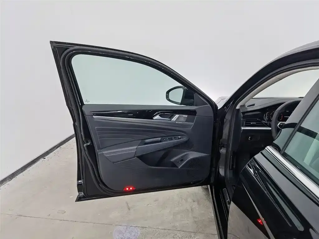 Volkswagen Passat — фото 7