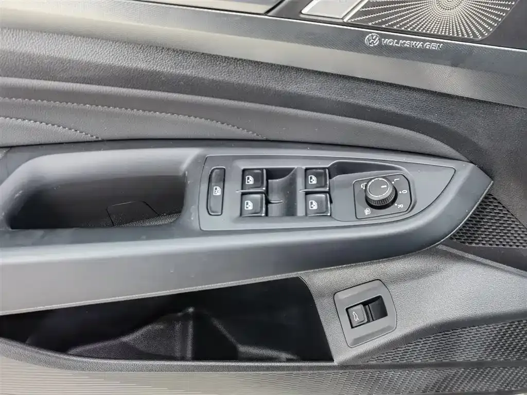 Volkswagen Passat — фото 10