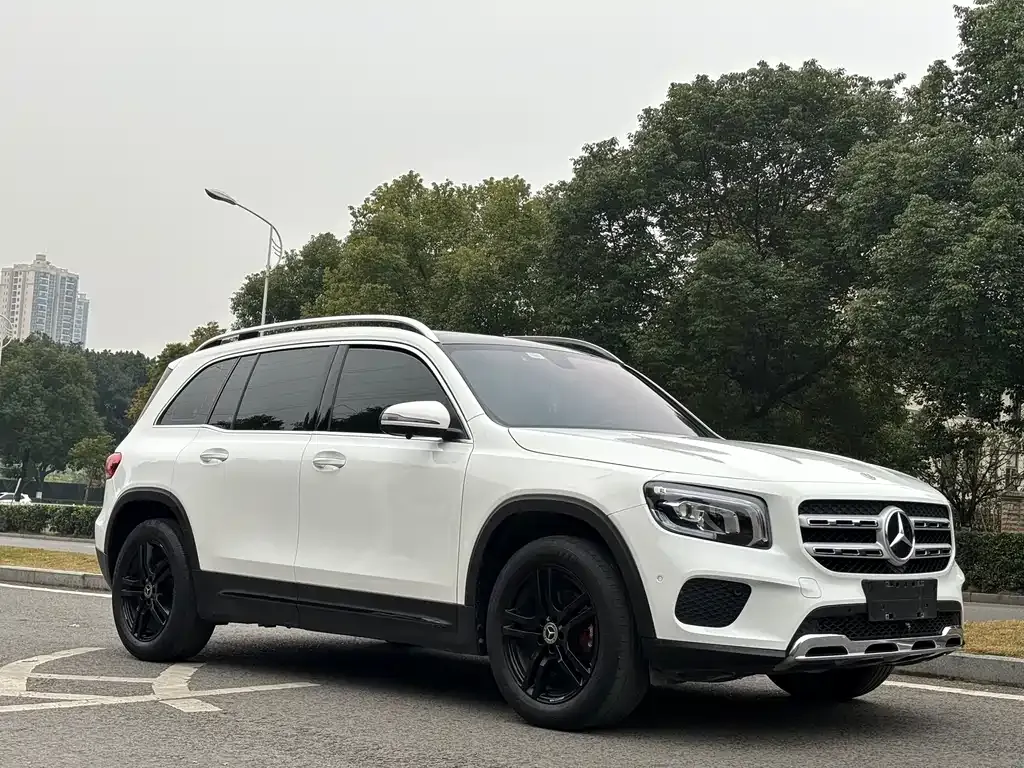 Mercedes-Benz GLB — фото 8