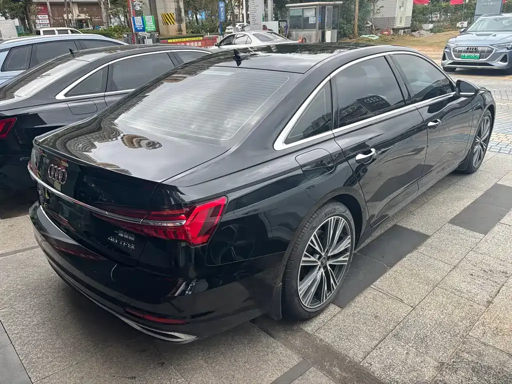 Audi A6L — фото 5