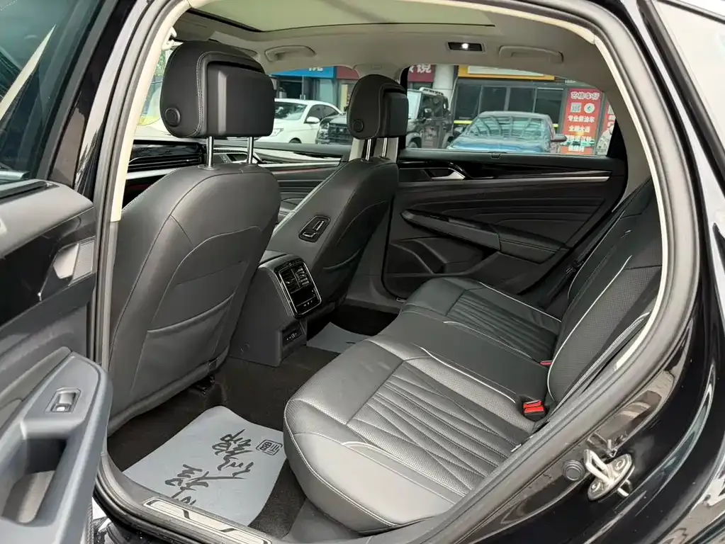 Volkswagen Passat — фото 5