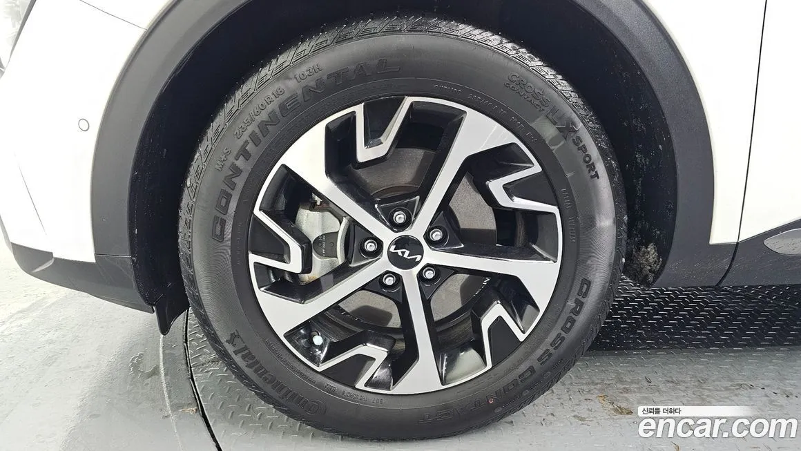 Kia Sportage — фото 9
