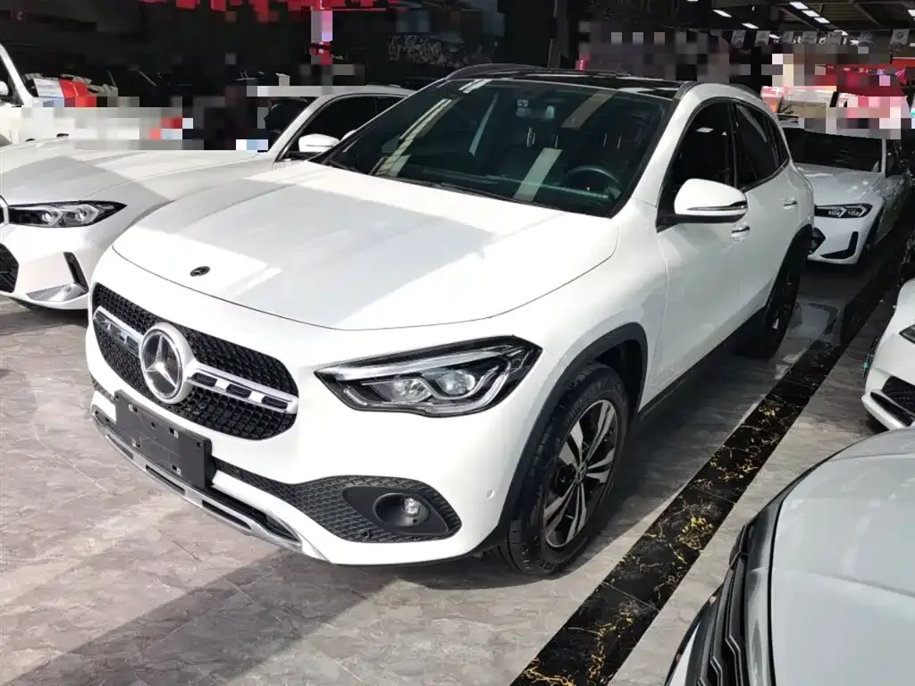 Mercedes-Benz GLA — фото 1