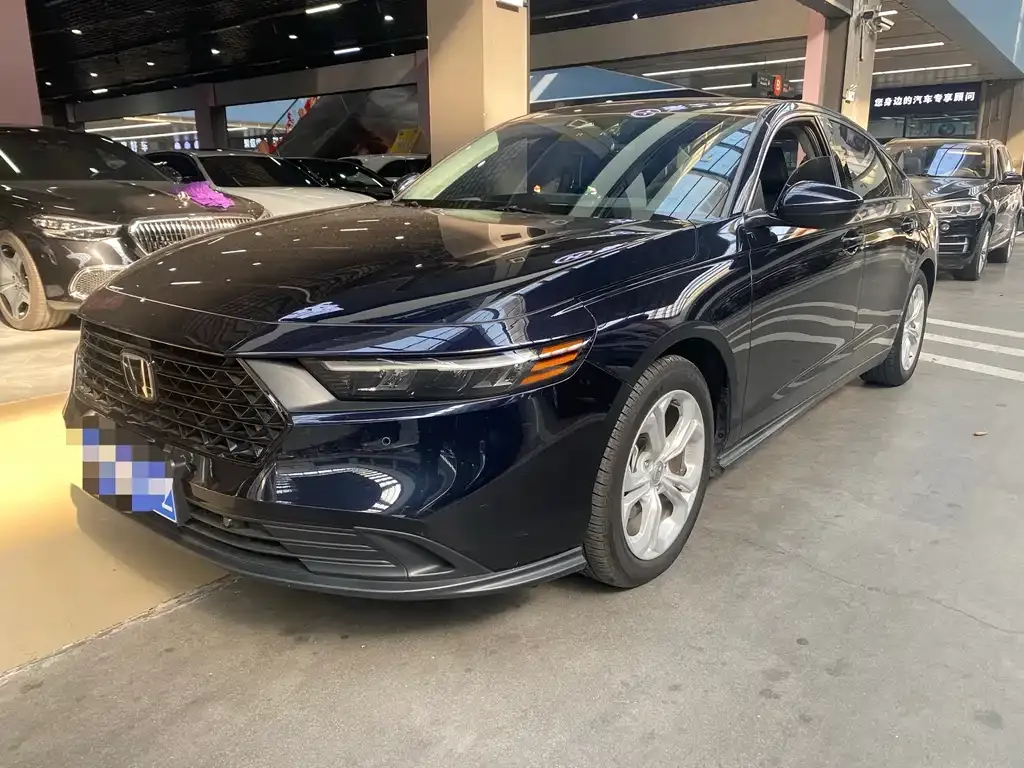 Honda Accord — фото 1