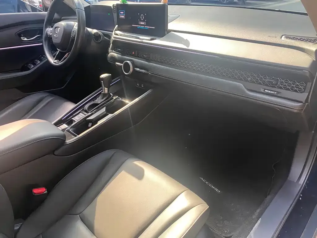 Honda Accord — фото 2