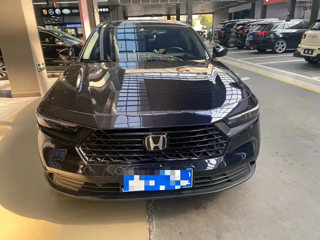 Honda Accord — фото 7