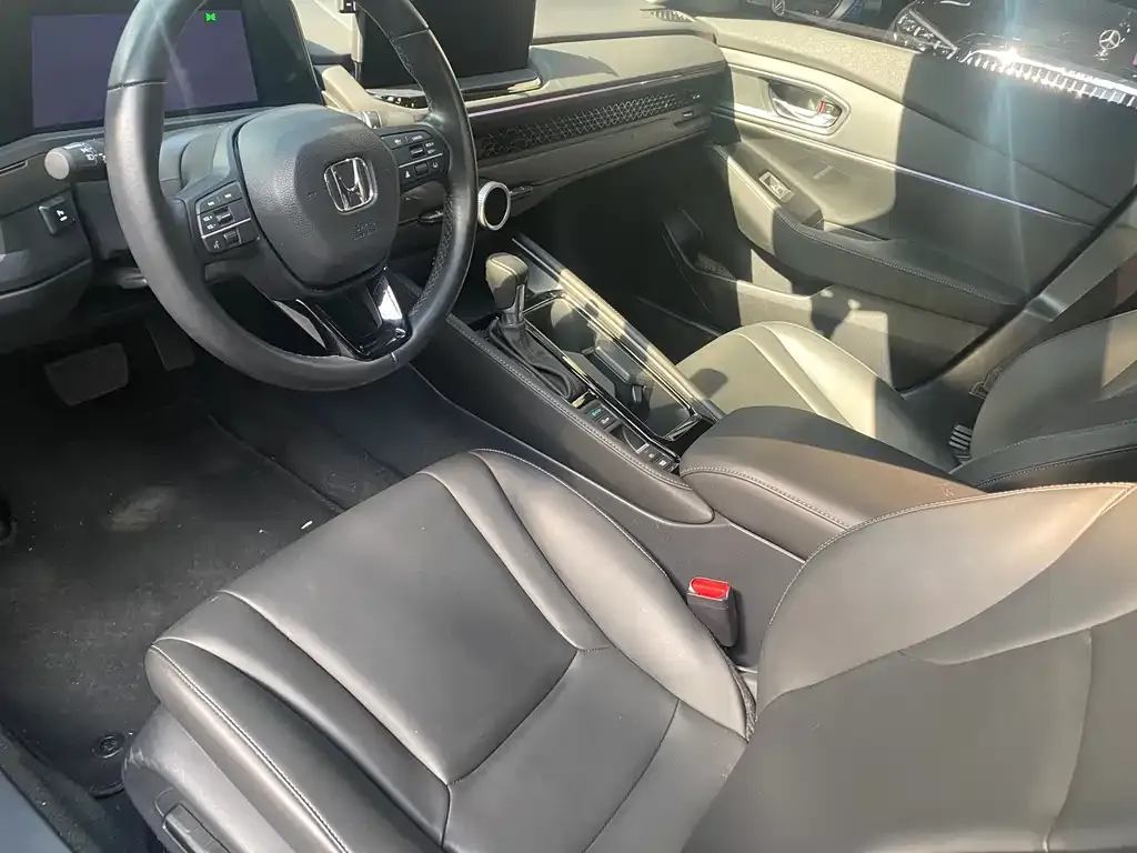 Honda Accord — фото 5