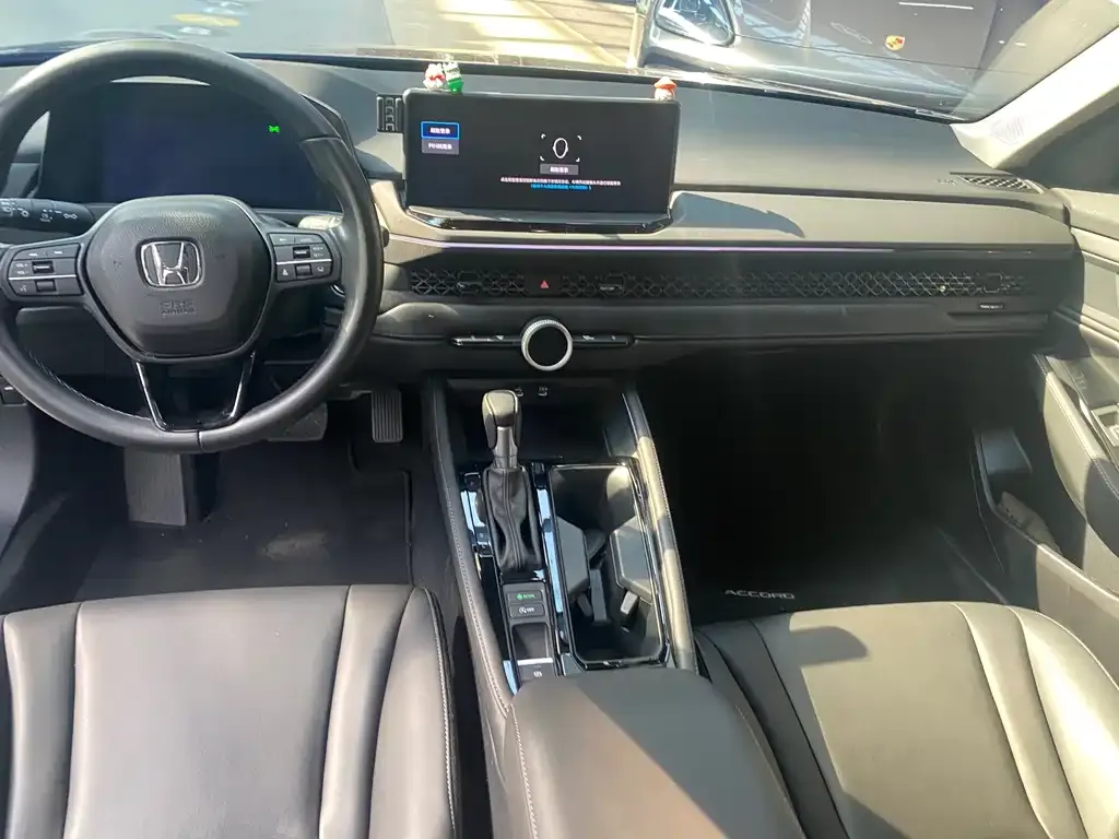 Honda Accord — фото 8