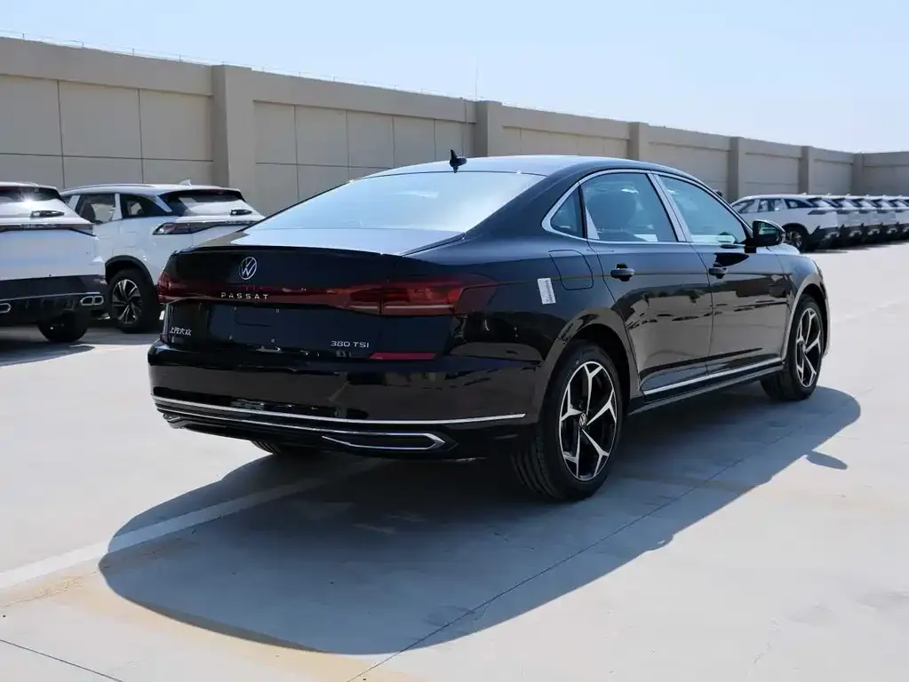 Volkswagen Passat — фото 2