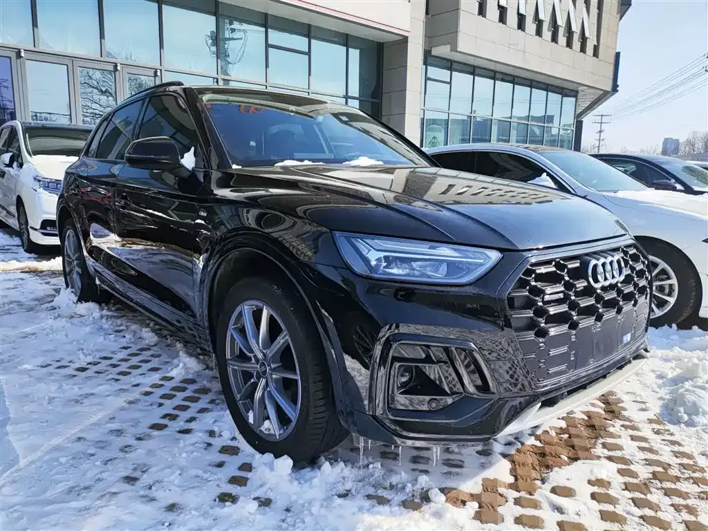 Audi Q5L — фото 4