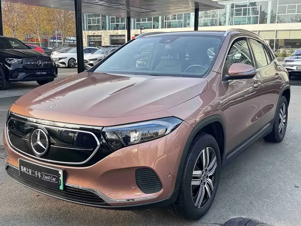 Mercedes-Benz EQA — фото 1