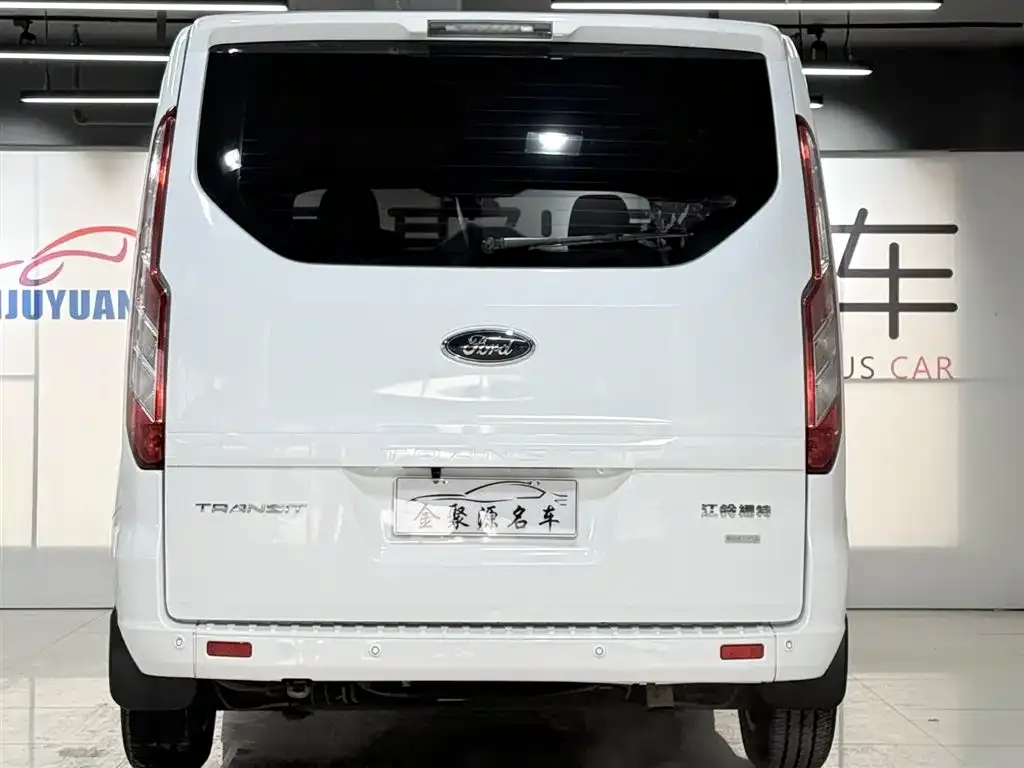 Ford Tourneo — фото 2