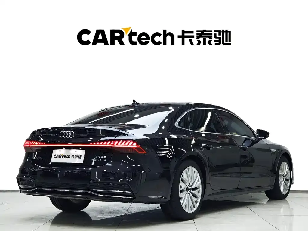 Audi A7L — фото 6