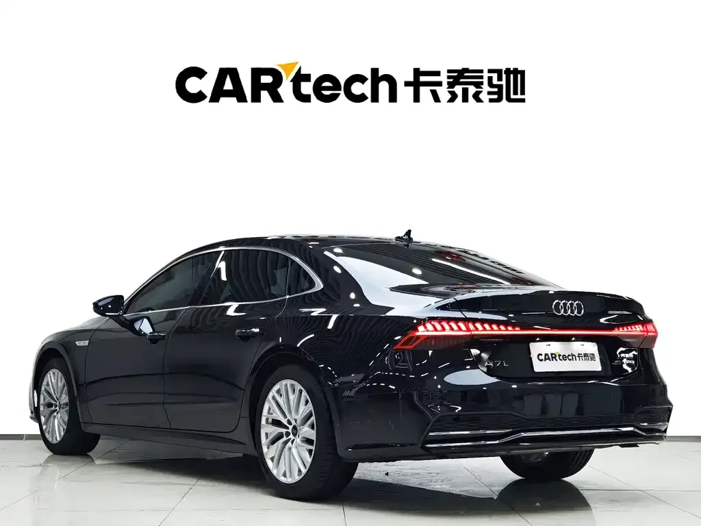 Audi A7L — фото 7