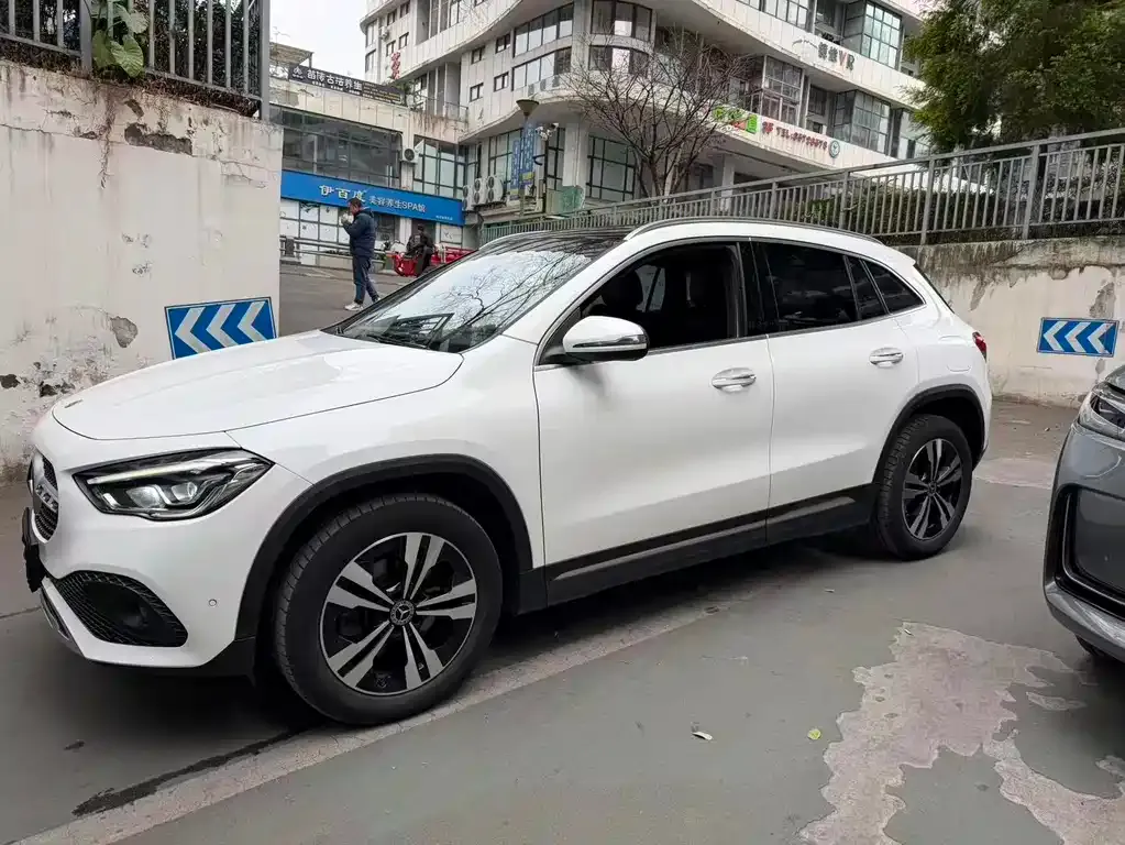 Mercedes-Benz GLA — фото 8