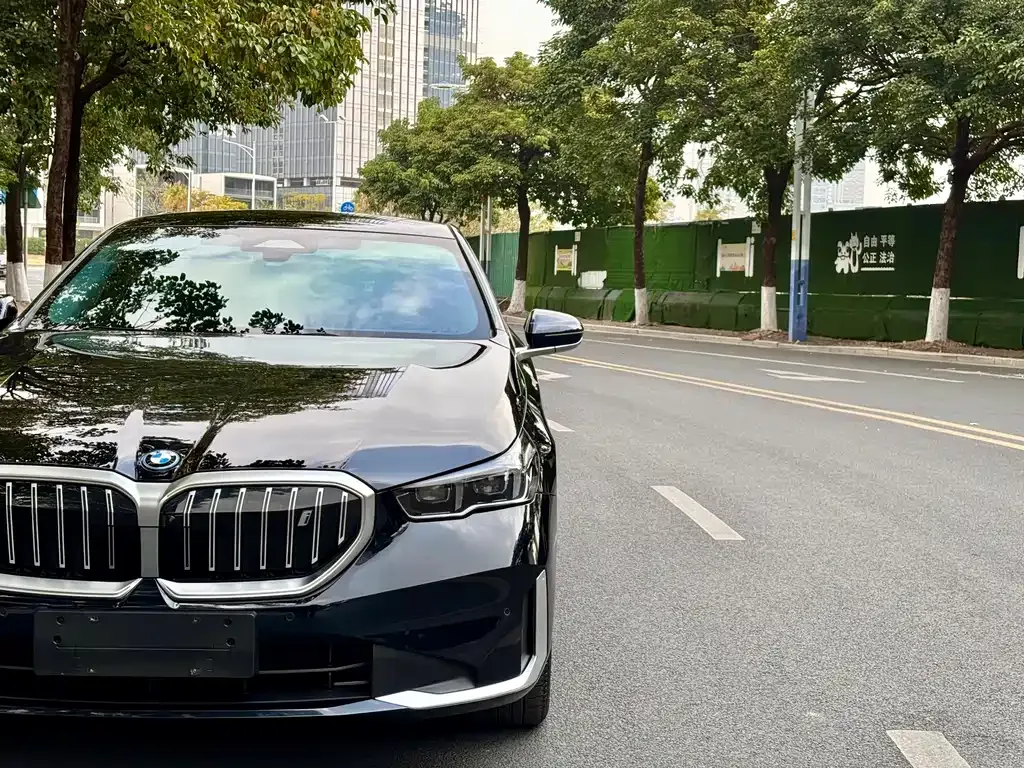 BMW i5 — фото 6