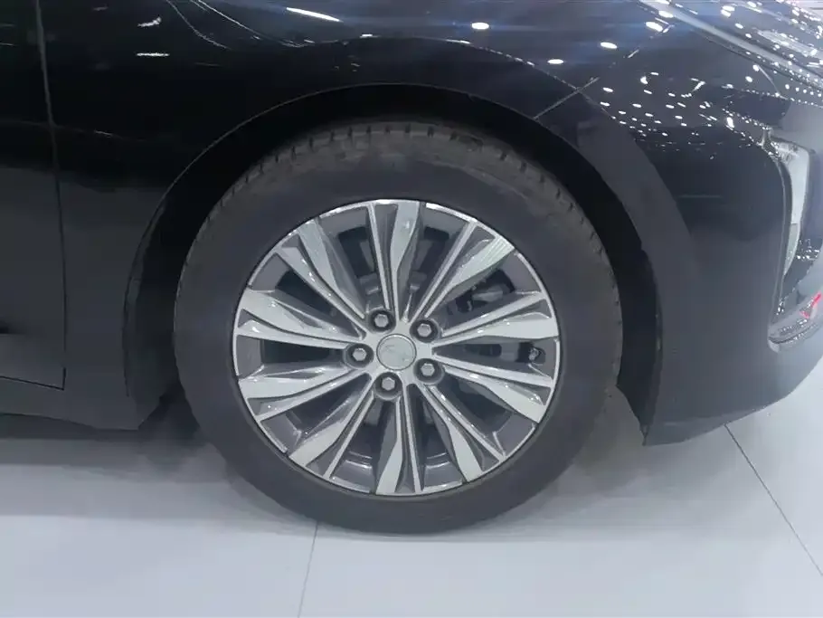 Hongqi E-QM5 — фото 3