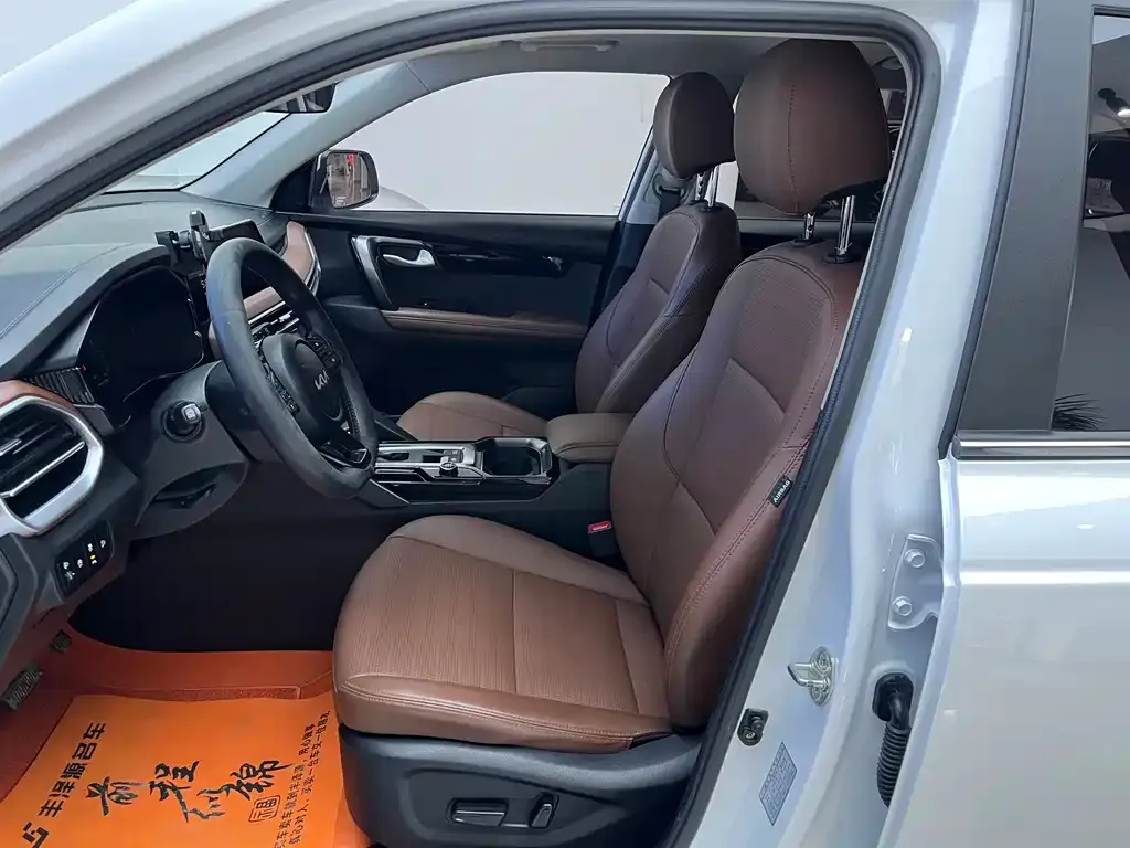 Kia Sportage — фото 10