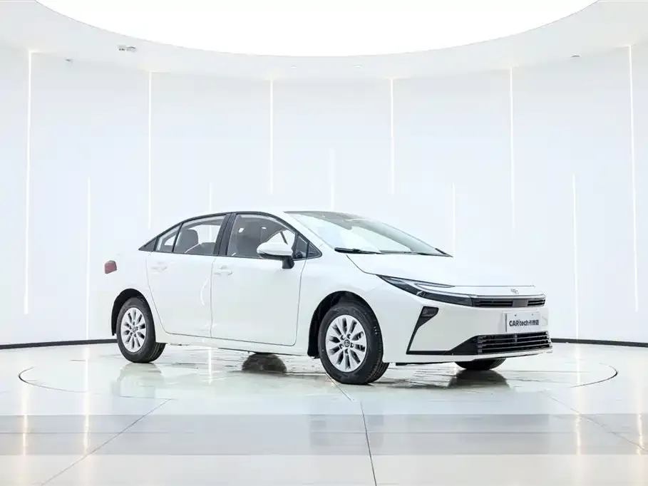 Toyota Corolla — фото 5