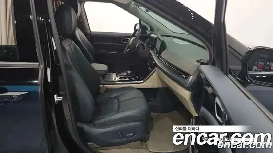 Kia Carnival — фото 10