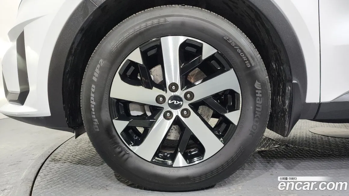 Kia Sorento — фото 6