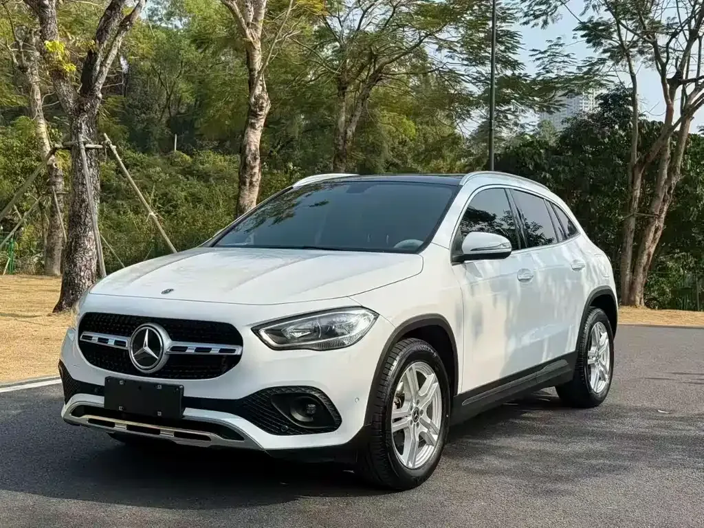 Mercedes-Benz GLA — фото 1