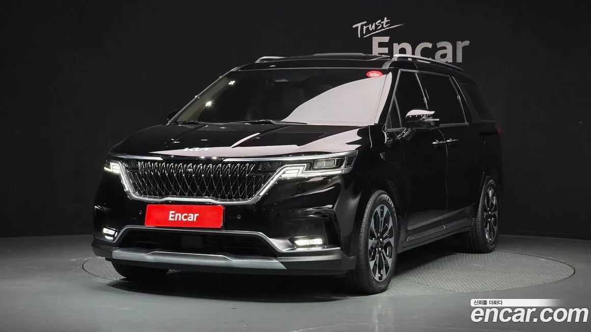 Kia Carnival — фото 1